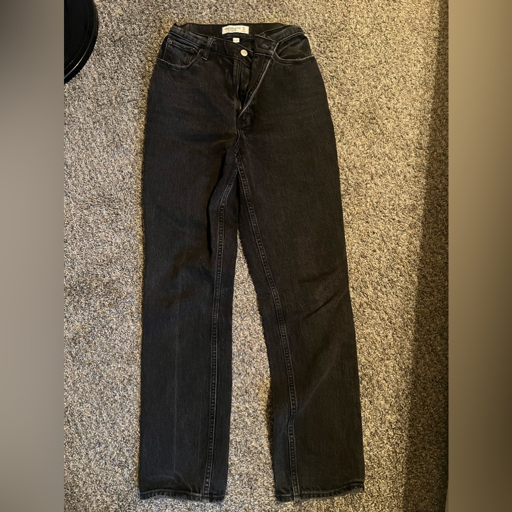 Abercrombie Curve Love Ultra High Rise 90s Straight Jean